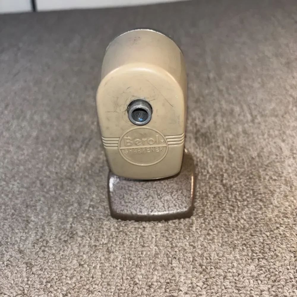 Vintage Berol VacuHold APSCO 6 Hole Pencil Sharpener Hand Crank Desk Mount